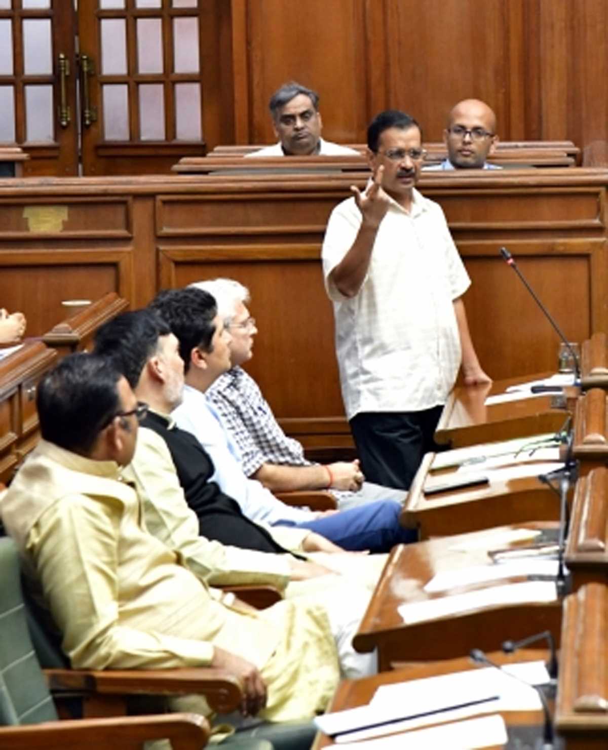 लोकसभा से राहुल गांधी का निष्कासन चौंकाने वाला, देश कठिन दौर से गुजर रहा है : केजरीवाल